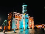 Sylwester 2021/2022 na Rynku w Sandomierzu z kolorowymi iluminacjami. Tak miasto wita Nowy Rok [ZDJĘCIA] 