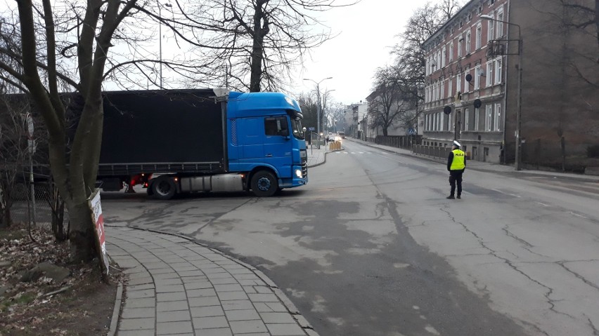 Kolejarze nadal wyjaśniają przyczyny wypadku na Gocławiu