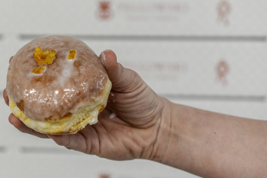 Czerstwe pączki będą świetnie smakować zapieczone pod...