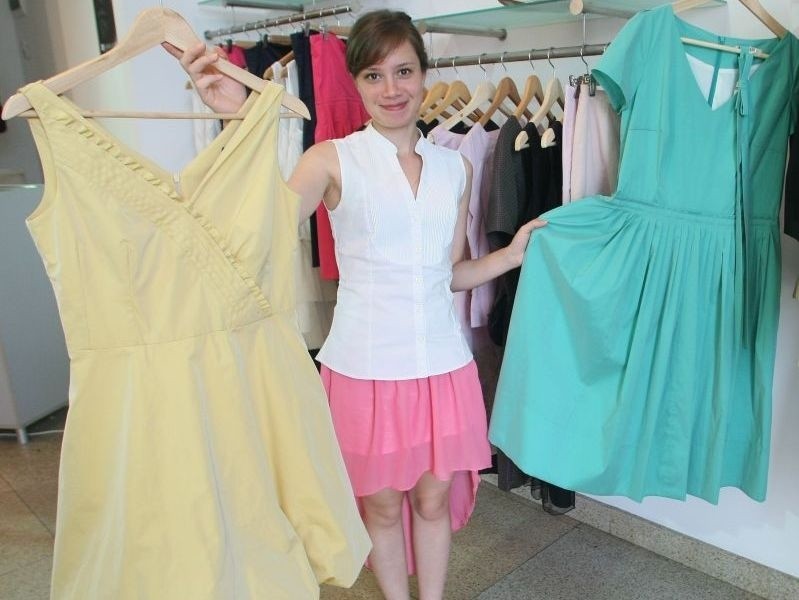 Salon marki Laura Guidi, słynącej z eleganckich sukni, które...