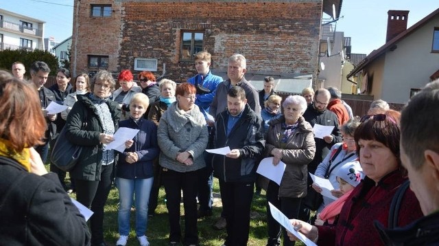 Mieszkańcy os. Rzepnik rozmowy o rewitalizacji organizowali na wolnym powietrzu