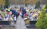 Od piątku zmiany na drogach dojazdowych do cmentarzy w Kielcach i Cedzynie. Sprawdź, jak dojechać do cmentarzy i gdzie zaparkować?