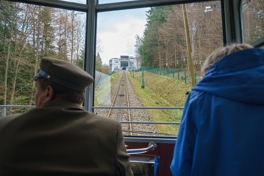 Krynica-Zdrój. Kolej na Górę Parkową znów jeździ! Wielkie otwarcie zmodernizowanego ośrodka PKL [ZDJĘCIA] 21-22.05