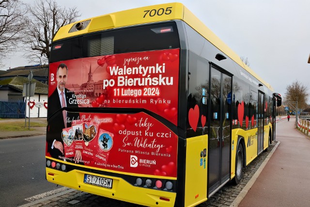 Walentynkowy autobus kursuje na trasie Bieruń - Tychy. Jest pełen... miłości!