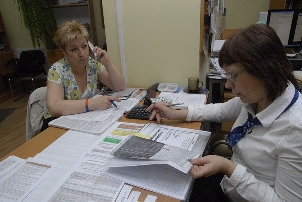 Anna Lewko i Magdalena Angulska podczas dyżuru w redakcji "Głosu Pomorza".