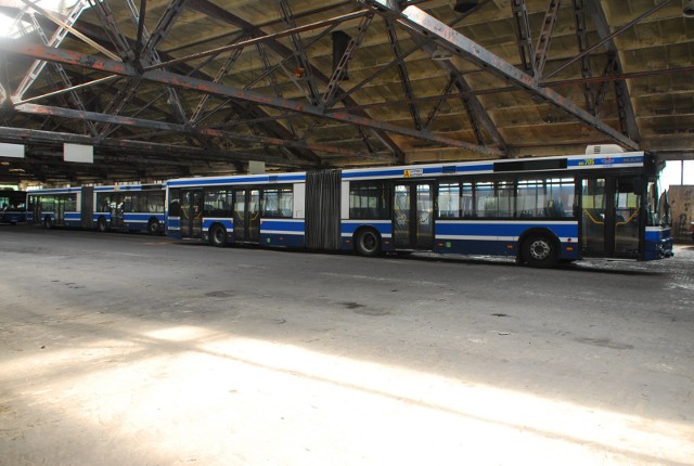 Pasażerowie narzekają, że nie wszystkie autobusy wyjeżdżają na miasto zgodnie z rozkładem.