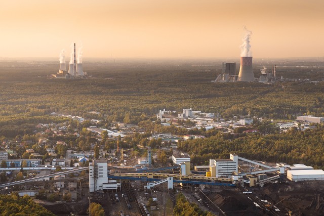 Energia z blok energetycznego o mocy 910 MW w Jaworznie zaopatruje ok. 2,5 mln odbiorców z południa Polski.