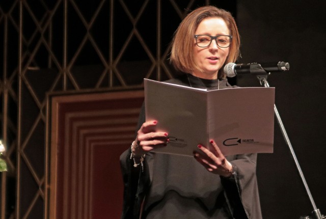 Beata Kastner zawodowo z kulturą jest związana od ponad 20 lat. Teraz otrzymała teatralną nagrodę marszałka województwa