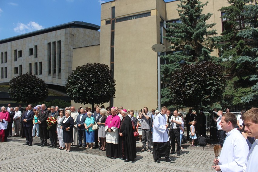 W Katowicach odsłonięto pomnik kardynała Augusta Hlonda