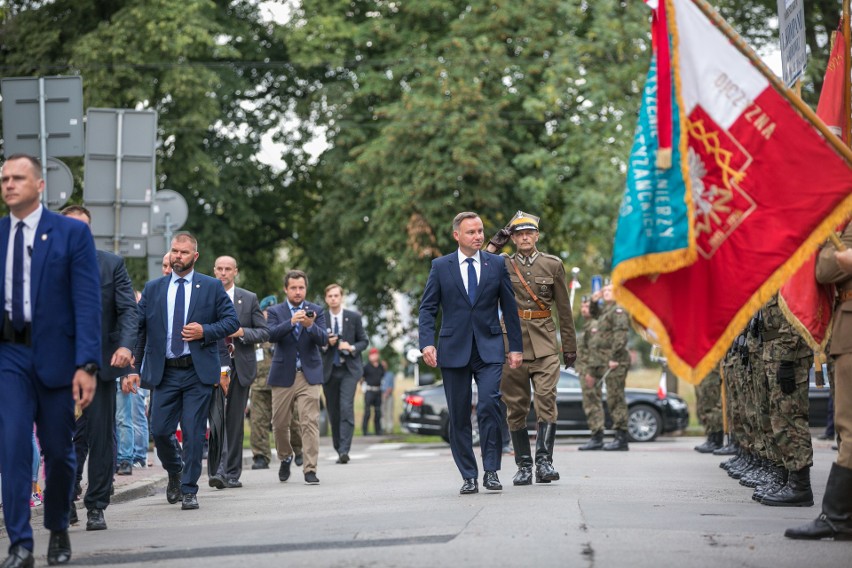 Kraków. Wymarsz Kadrówki, nowe odznaczenie państwowe i...