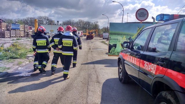 Na miejsce zdarzenia zadysponowano dwa zastępy strażaków.