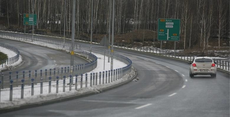 Budowa kilometra trasy N-S w Rudzie Śląskiej między DTŚ i A4...