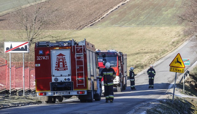 W Niechobrzu samochód osobowy wjechał w grupę dzieci.