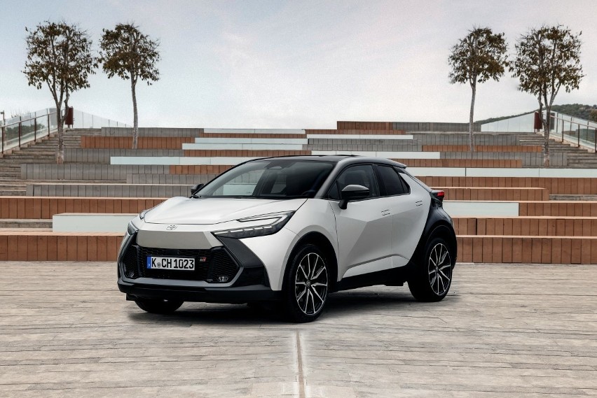W rekordowym 2023 roku Toyota sprzedała w Polsce 101 100...