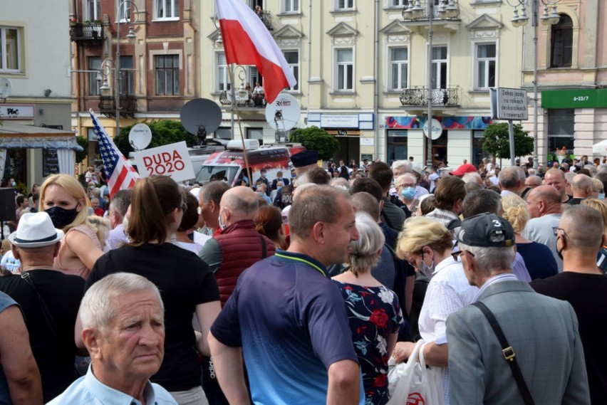 Prezydent Andrzej Duda w Kielcach. Spotkanie z mieszkańcami na placu Artystów [ZAPIS TRANSMISJI]