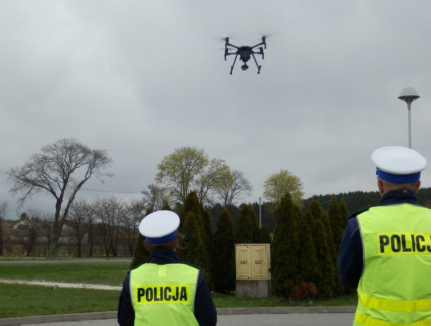 Policyjna akcja z dronem w Konarach na krajowej "73". Piraci zapłacą kilkanaście tysięcy!