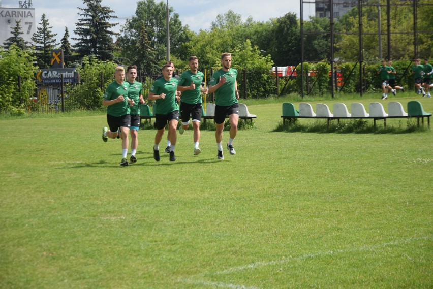 Środowy trening Radomiaka na boisku przy Struga 63. Było bardzo dużo biegania (Zobacz zdjęcia) 