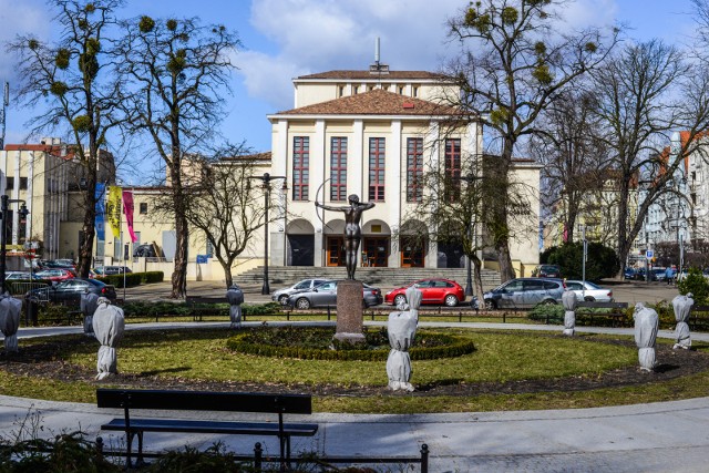 Budowa siedziby Teatru Polskiego w Bydgoszczy zakończyła się w 1949 roku. Od tamtej pory gmach ani razu nie przeszedł generalnego remontu. Teraz nareszcie ma się to zmienić