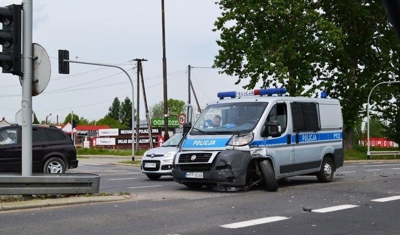 Wypadek radiowozu w Czechowicach-Dziedzicach