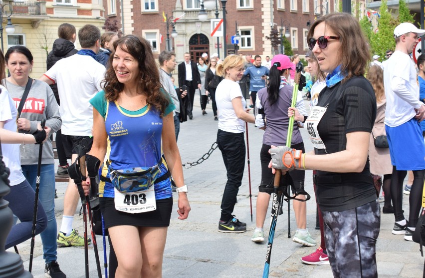 XXI Krośnieński Bieg Konstytucji i Zawody Nordic Walking z okazji Święta Konstytucji [ZDJĘCIA]