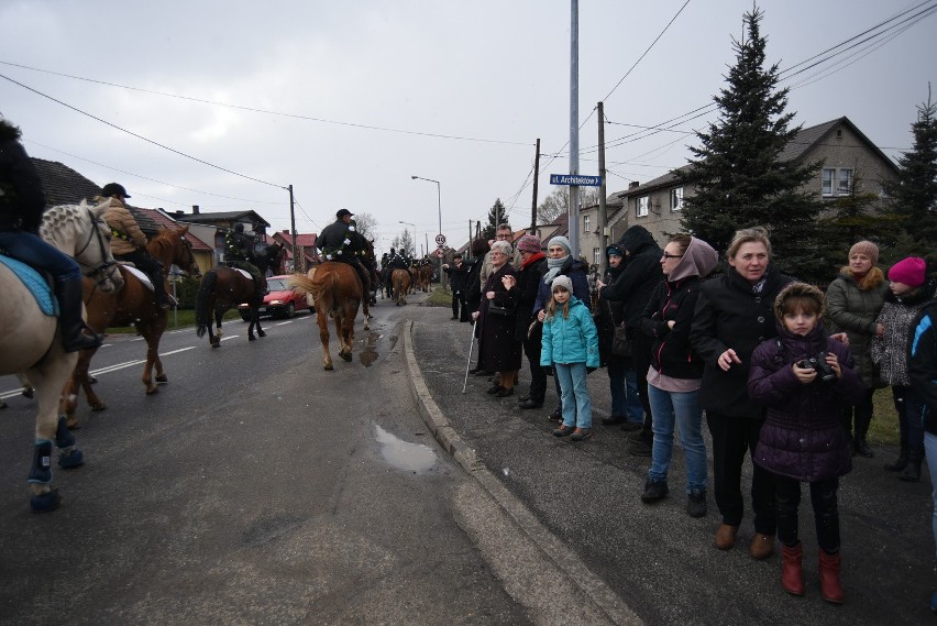 Procesja konna w Ostropie Wielkanoc 2015