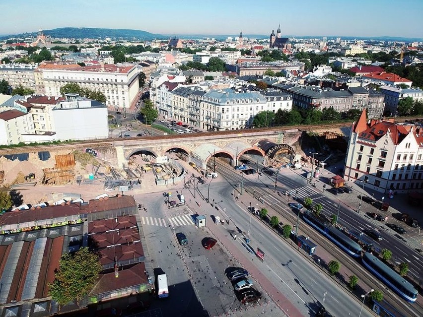 Kolejarze budują. Centrum Krakowa zmienia się nie do poznania