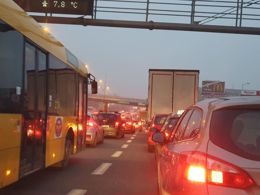 Wypadek na DTŚ w Chorzowie zablokował przejazd w kierunku...