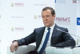 Dmitrij Miedwiediew próbował popełnić samobójstwo? "W liście pożegnalnym obwinił Putina"