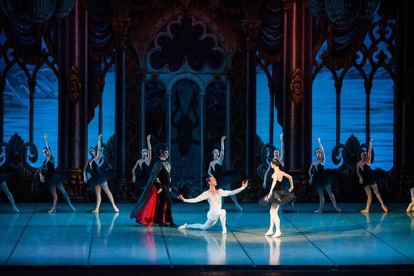 Radom. Narodowy Balet z Kijowa pokaże słynne dzieło Piotra Czajkowskiego „Jezioro łabędzie” 