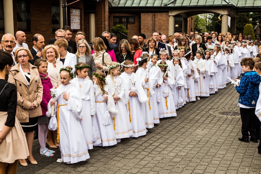 Pierwsza komunia św. w parafii bł. Karoliny w Tychach