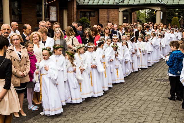 Pierwsza komunia św. w parafii bł. Karoliny w Tychach