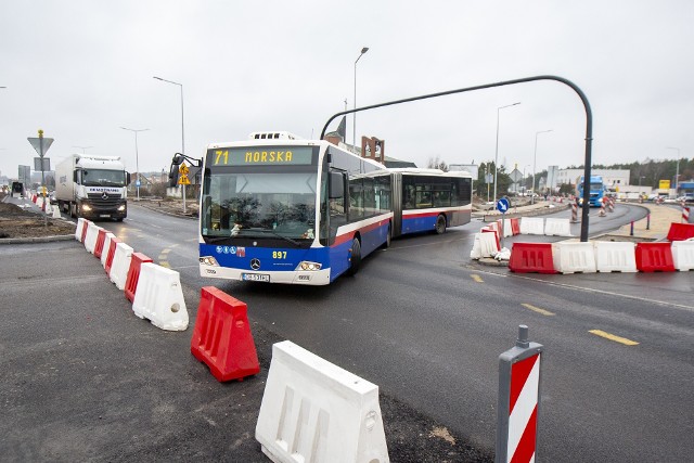 Uruchomiony na odcinku Grunwaldzkiej pierwszy odcinek buspasa ma poprawić punktualność linii 71.