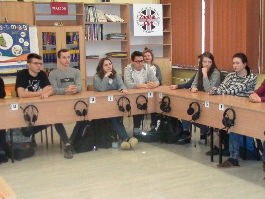 Zespół Szkół Ponadgimnazjalnych numer 1 w Jędrzejowie gościł wolontariuszy z Armenii, Turcji i Włoch