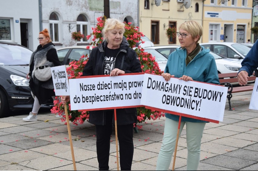 Kargowianie już osiem razy na znak protestu blokowali główną...