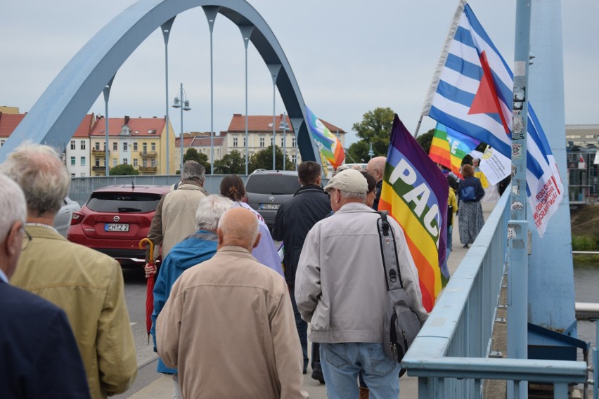 Marsz Pokoju przeszedł ulicami Słubic i Frankfurtu nad Odrą...