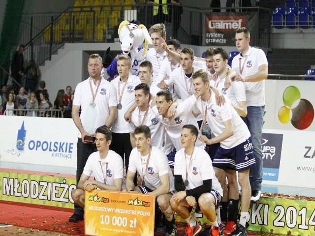 Po dramatycznym spotkaniu nasza ekipa uległa rywalom, zdobywając tytuł Młodzieżowego Wicemistrza Polski