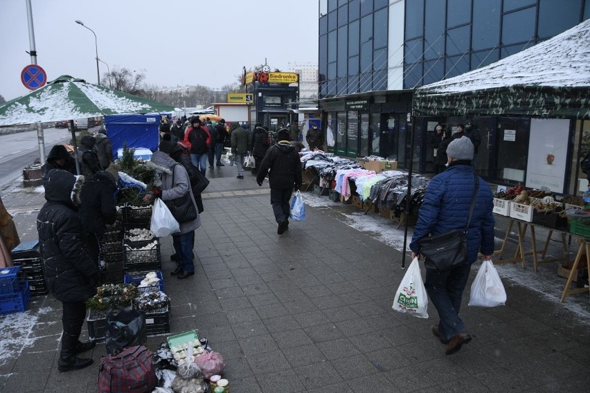 Kieleckie bazary we wtorek, 21 grudnia przeżywały prawdziwe...