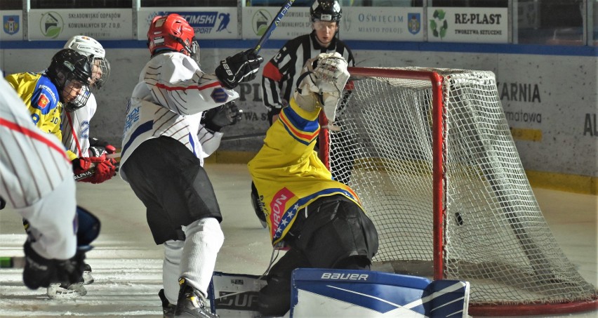 Hokej, młodziki (U-16), UKH Unia Oświęcim - MMKS Podhale...