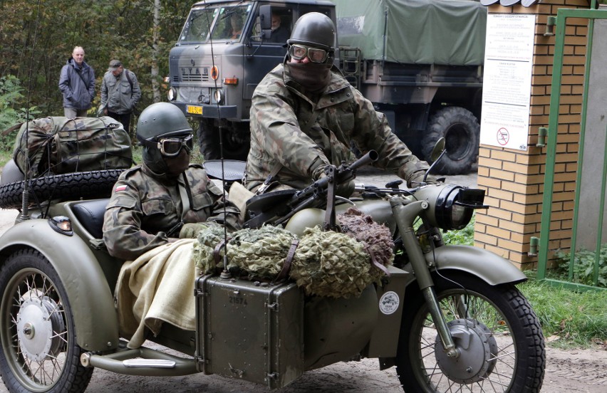 VII Zlot Pojazdów Militarnych i Grup Rekonstrukcyjnych,...