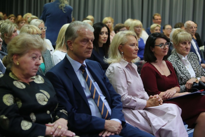 10. jubileuszowa konferencja Dress for Success Poland,...