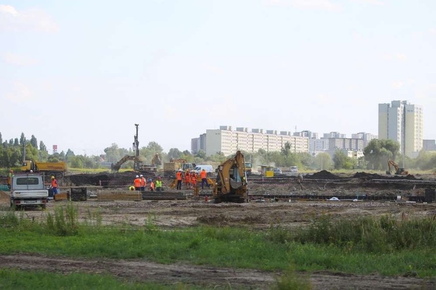 Galeria Posnania: Budują centrum handlowe i ulicę...