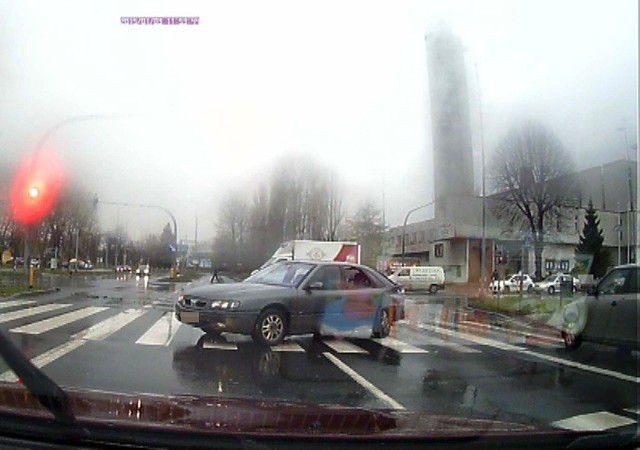 Wypadek w Koszalinie na skrzyżowaniu al. Monte Cassino i ul. Niepodległości.