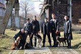 Akcja PSIjaznA Polska: Oberschlesien w sesji zdjęciowej z psami [ZDJĘCIA]