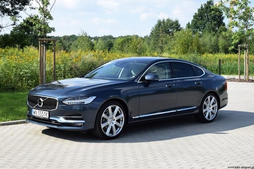 Volvo S90...