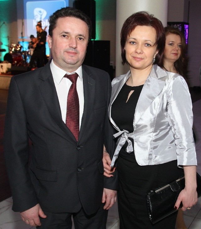 Burmistrz Staszowa Leszek Kopeć z żoną Barbarą na bankiecie po gali Kobieta Przedsiębiorcza 2014.