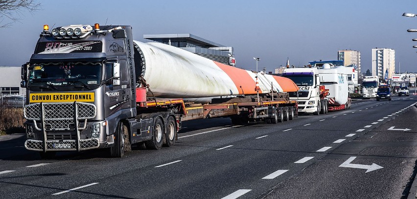 Transport turbiny zatrzymany przez ITD na Jana Pawła II