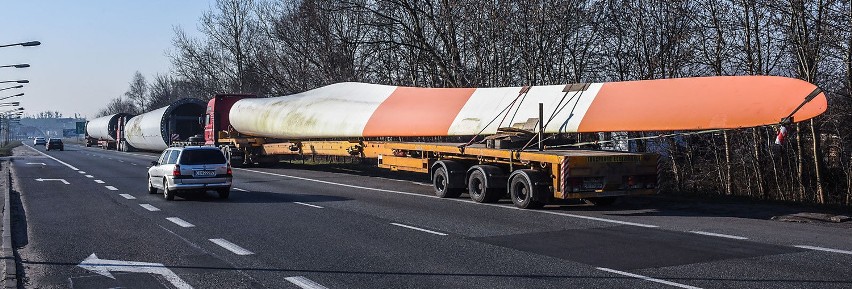 Transport turbiny zatrzymany przez ITD na Jana Pawła II
