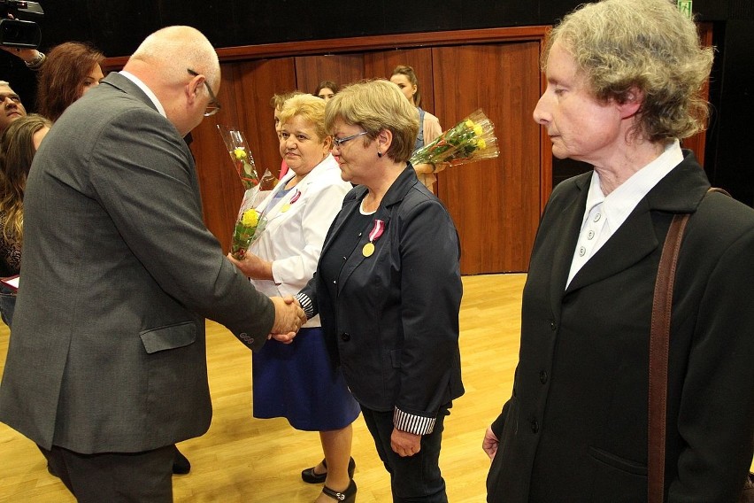 Nauczyciele z Kielc świętowali Dzień Edukacji Narodowej. Były nagrody i odznaczenia