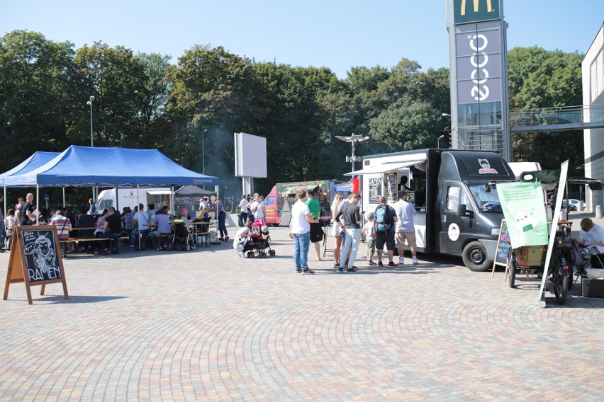 Street Food Polska Festival czyli zlot foodtrucków w Krakowie [ZDJĘCIA]