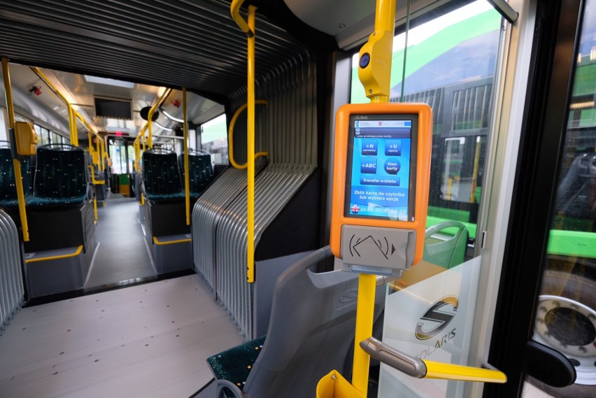 To 19 autobusów o długości 12 metrów (Solaris Urbino 12) i...